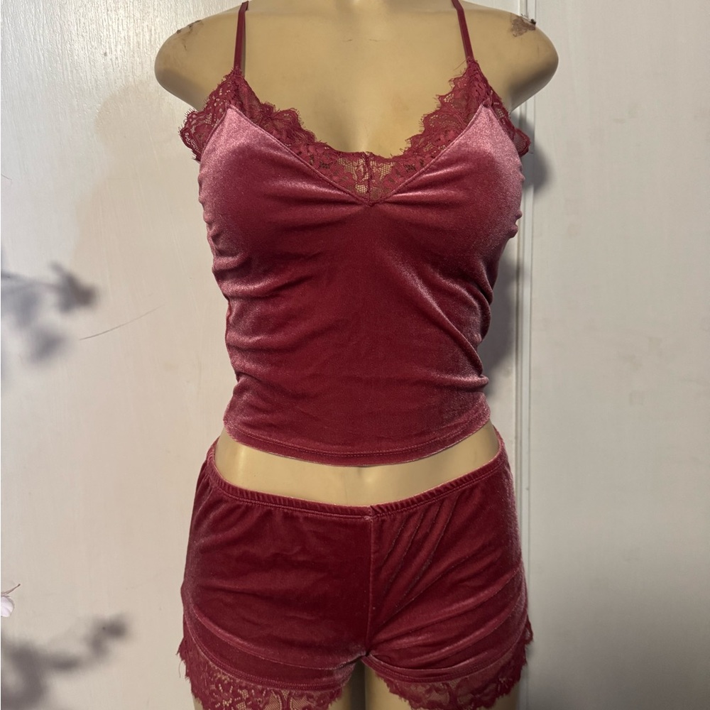 Bozzolo Lace Trim & Velvet Pajama Set • Dark Rose • Med • EUC